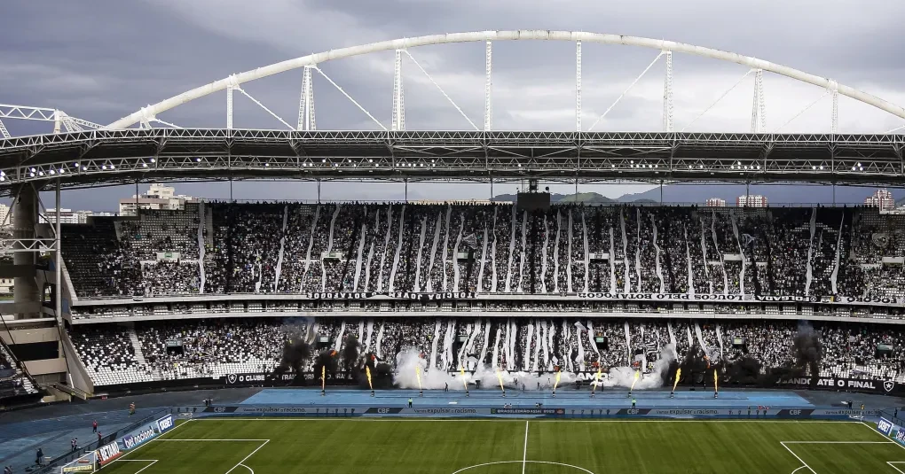 Botafogo x Flamengo: horário e onde assistir ao jogo do Brasileirão | CNN Brasil