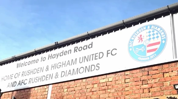 clube-inglês-dispensa-companheiros-de-equipe-após-serem-expulsos-por-briga-1