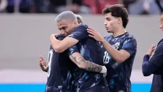 com-brasileiros-paraguai-vence-grécia-em-amistoso-précopa-do-mundo-1