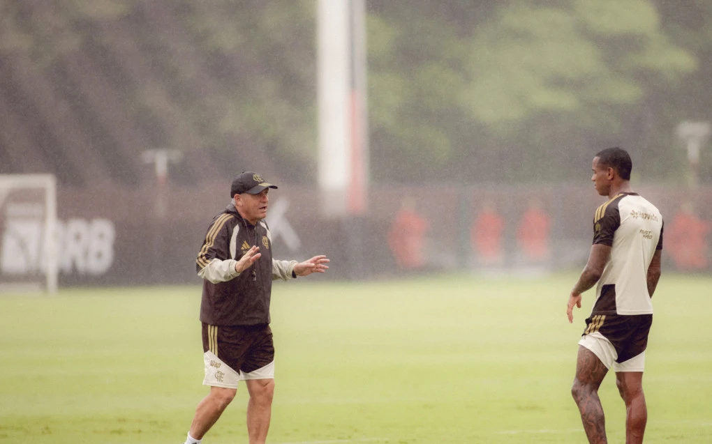 Wallace Yan busca mais oportunidades com Leonardo Jardim no Flamengo: ‘Vou dar a vida’