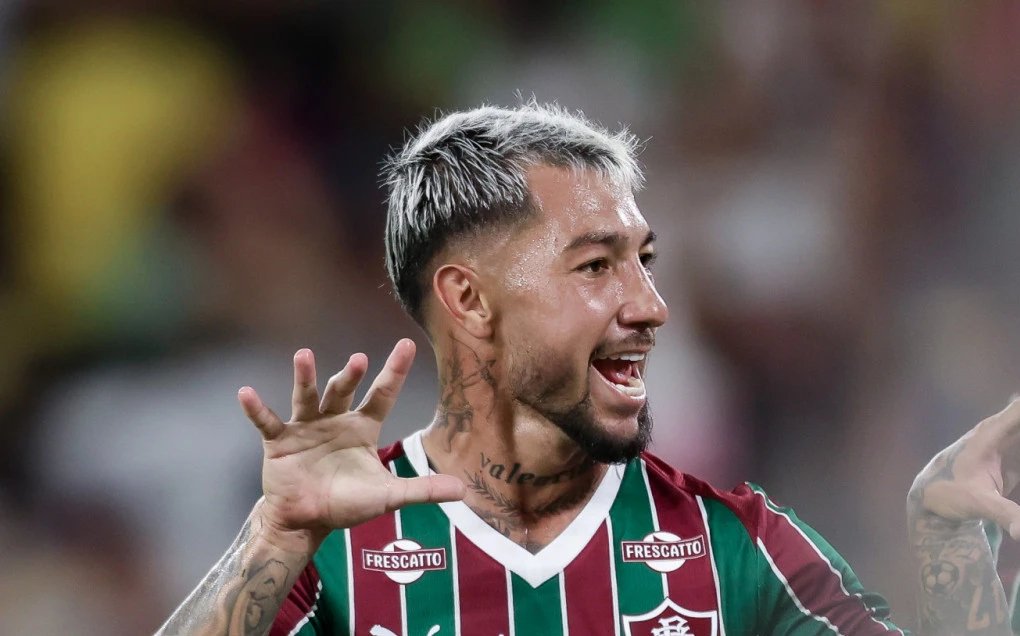 comentarista-rasga-elogios-a-lucho-acosta-faz-jogadas-de-maradona-1