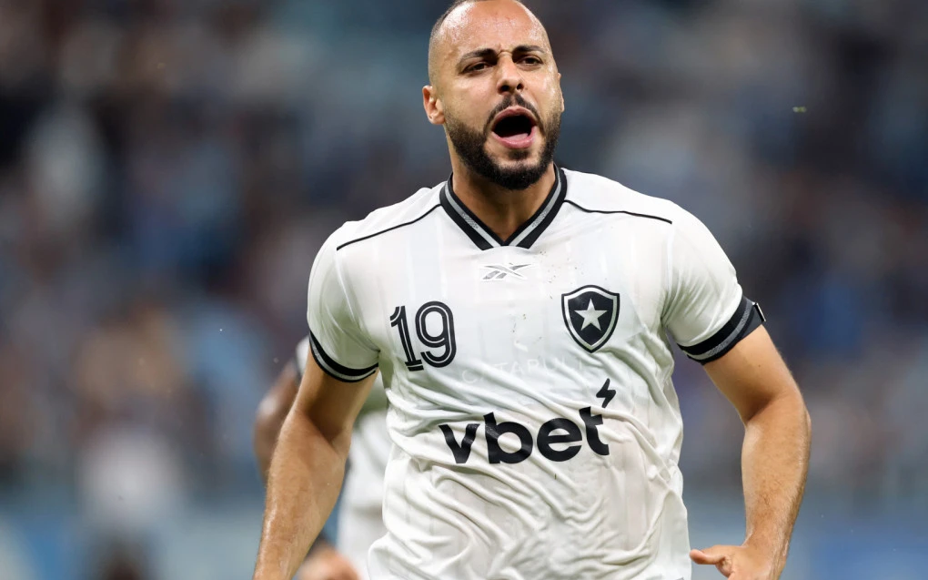 dirigente-do-corinthians-fala-sobre-conversas-com-botafogo-por-arthur-cabral-nada-tão-avançado-1