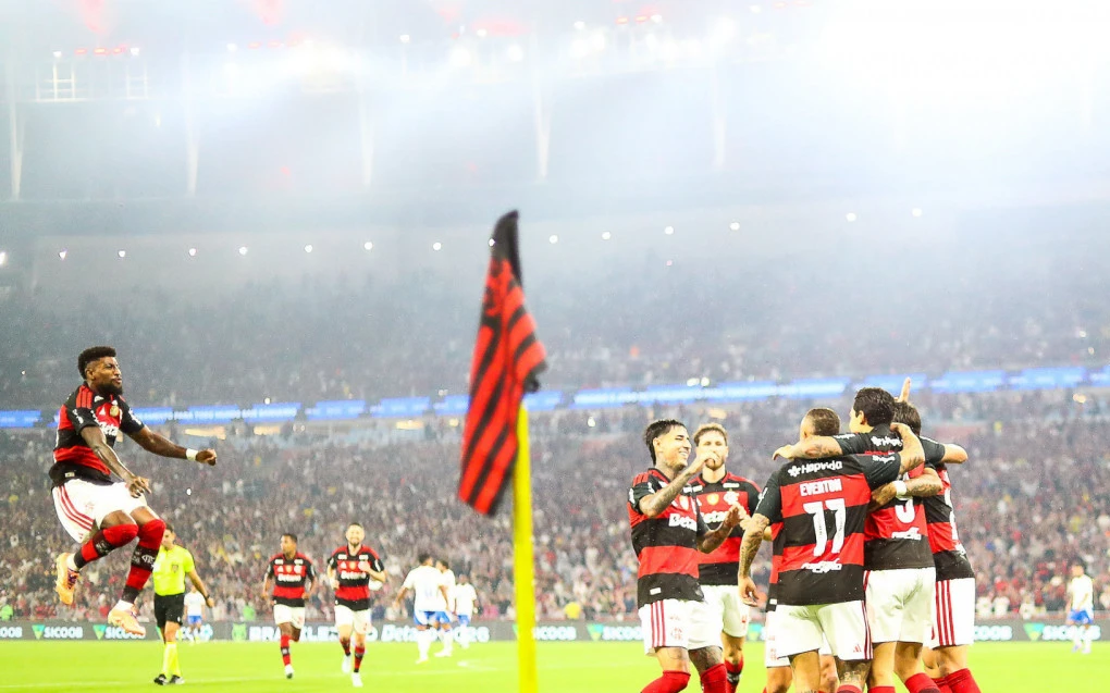 em-noite-de-reencontros-flamengo-vence-o-cruzeiro-no-maracanã-1