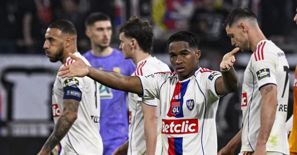 Endrick sofre vaias no Lyon após atuação discreta pela Ligue 1