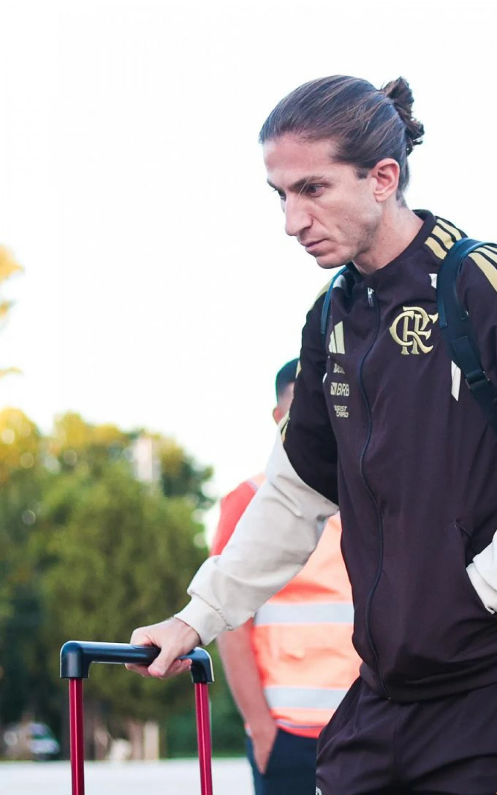 Filipe Luís recusa propostas do México e prefere esperar projeto no Brasil