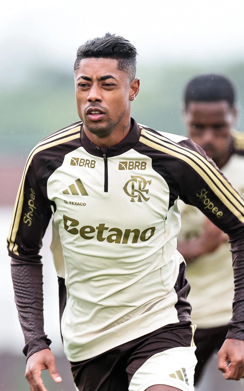 flamengo-avalia-oferecer-renovação-a-bruno-henrique-até-o-o-fim-de-2027-1