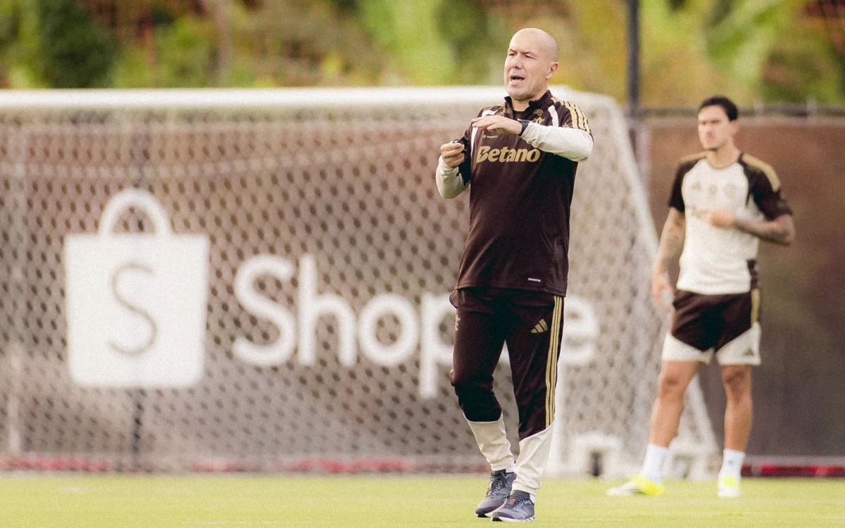 Flamengo evita gastos exagerados e aposta em avaliação de Leonardo Jardim