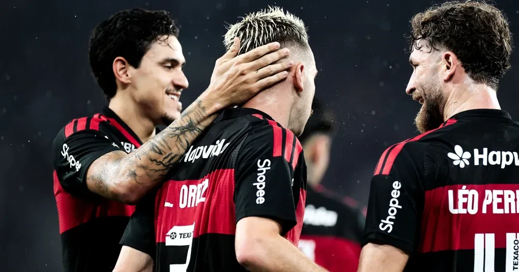 Flamengo vence Remo por 3 a 0 no Maracanã e entra no G4 do Brasileirão