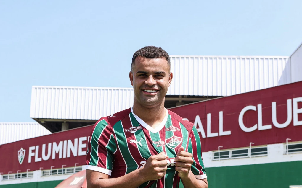 Fluminense anuncia empréstimo do atacante Alisson