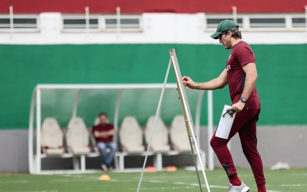 Fluminense x Athletico-PR — onde ver, escalações e arbitragem