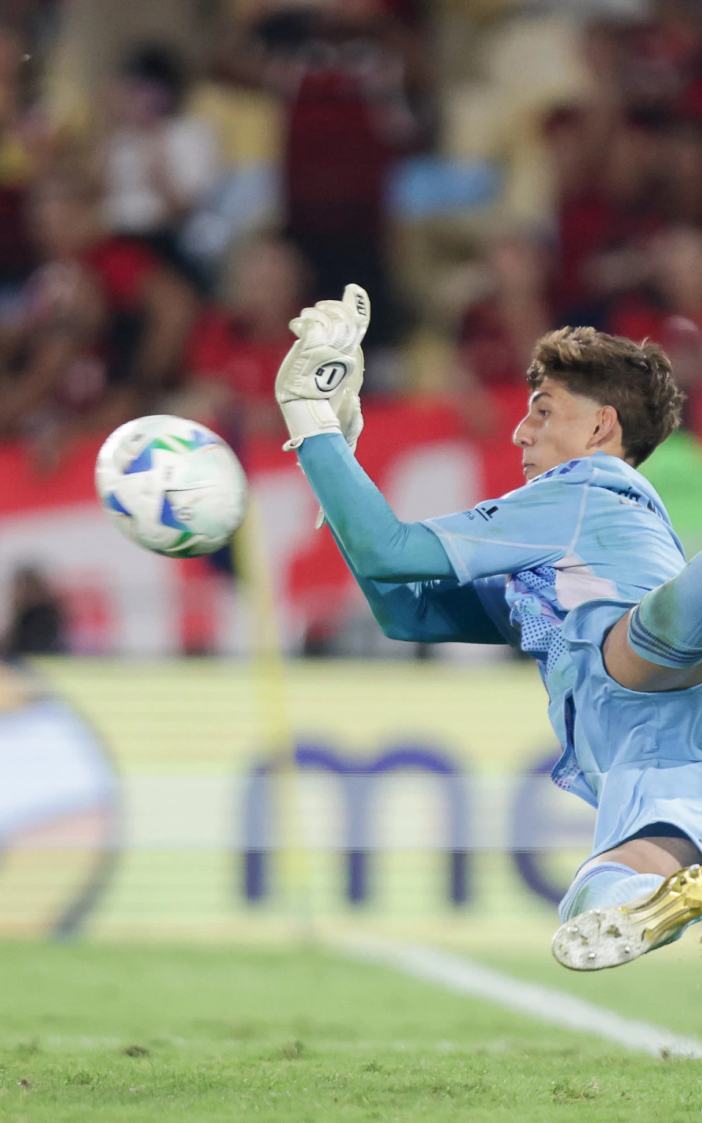 goleiro-da-base-do-flamengo-treinará-com-a-seleção-brasileira-principal-1