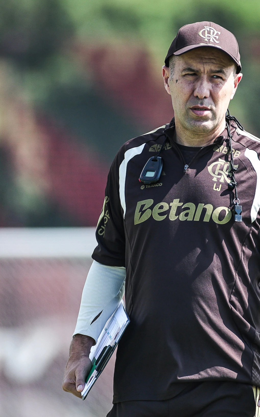 Jardim autoriza Flamengo a negociar Plata e buscar substituto na janela do meio do ano