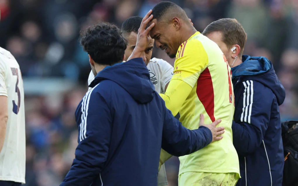 John consegue liberação e fará etapa final de recuperação no Botafogo