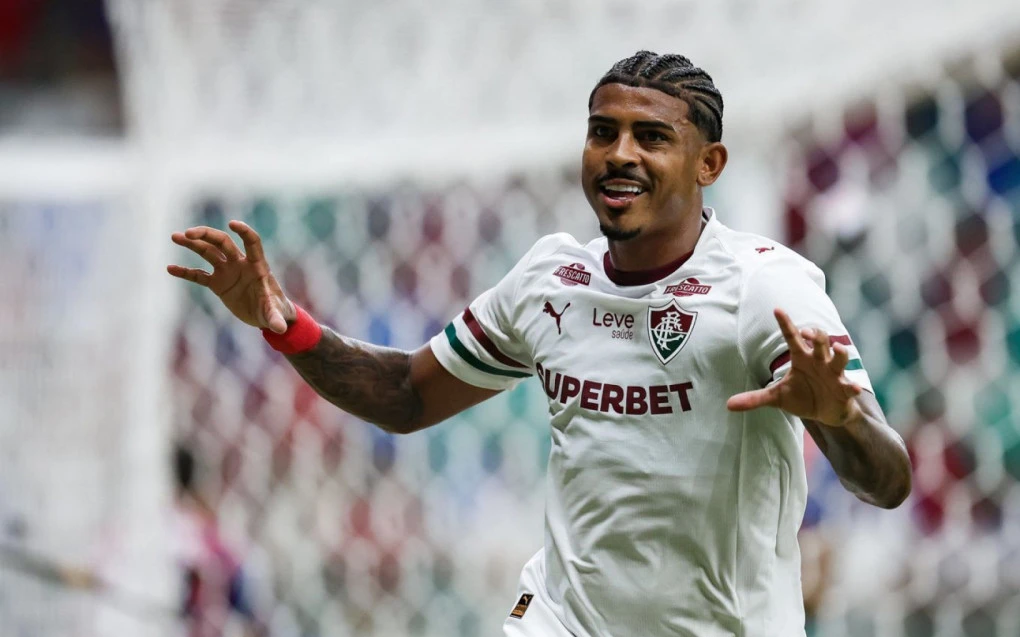 John Kennedy, atacante do Fluminense, lidera ranking de finalizações certas do Brasileirão