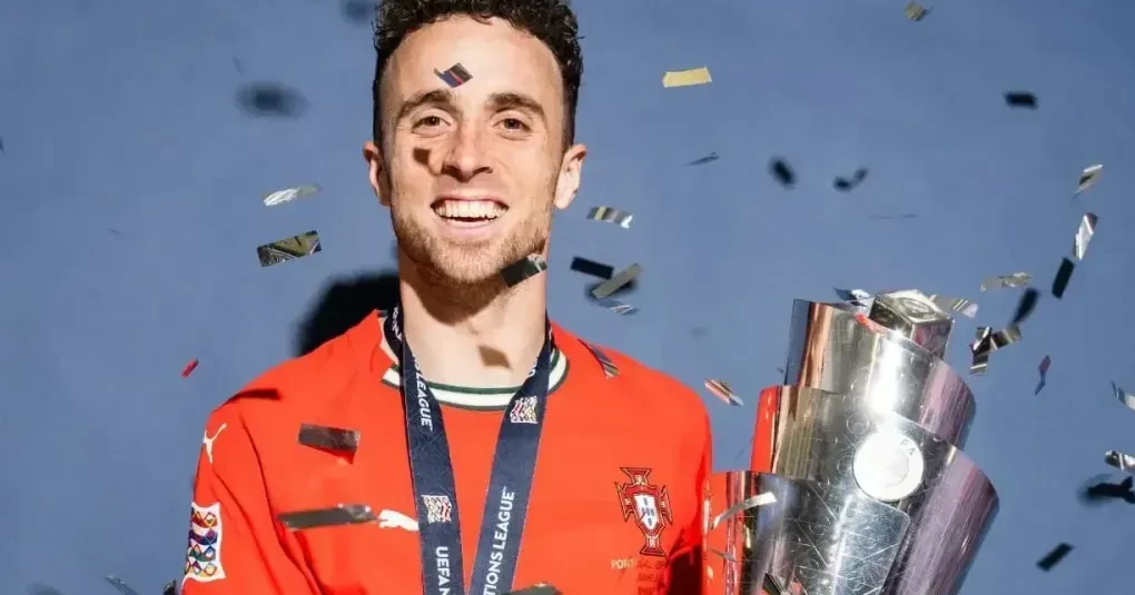 jornalista-sugere-diogo-jota-como-substituto-de-cr7-meses-após-morte-1