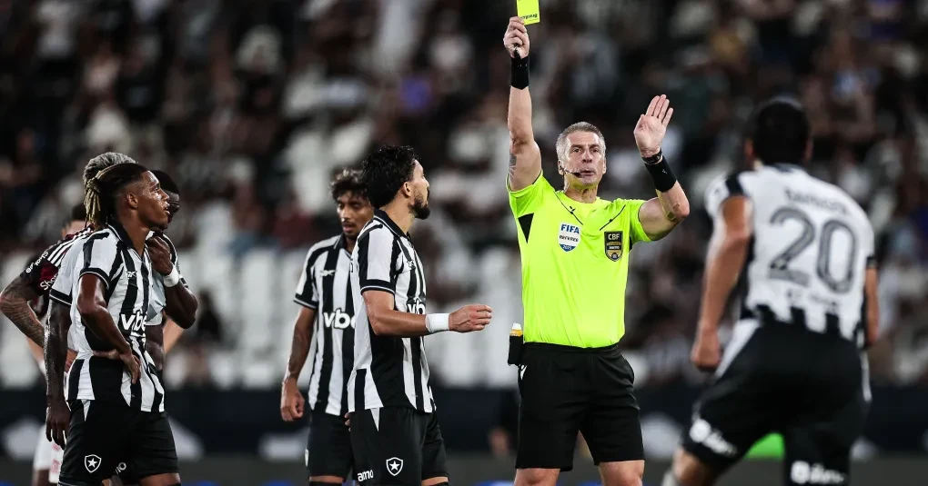 ladrão-e-arrogante-daronco-relata-em-súmula-as-ofensas-do-botafogo-1