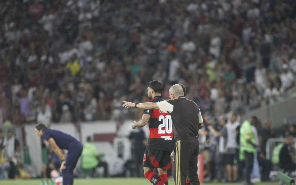 lucas-paquetá-celebra-primeiro-título-em-retorno-ao-flamengo-sempre-especial-1