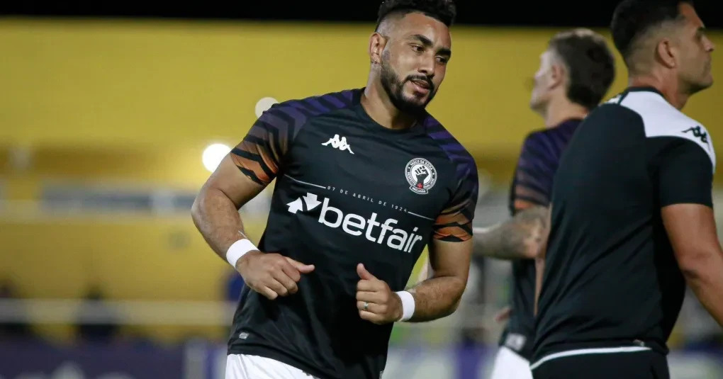 Payet, ex-Vasco, anuncia aposentadoria do futebol | CNN Brasil
