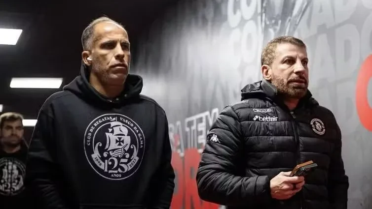 polícia-usa-gás-de-pimenta-em-confusão-com-presidente-do-vasco-no-mineirão-1