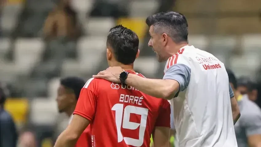 Pezzolano admite risco de rebaixamento do Internacional após derrota para Atlético-MG