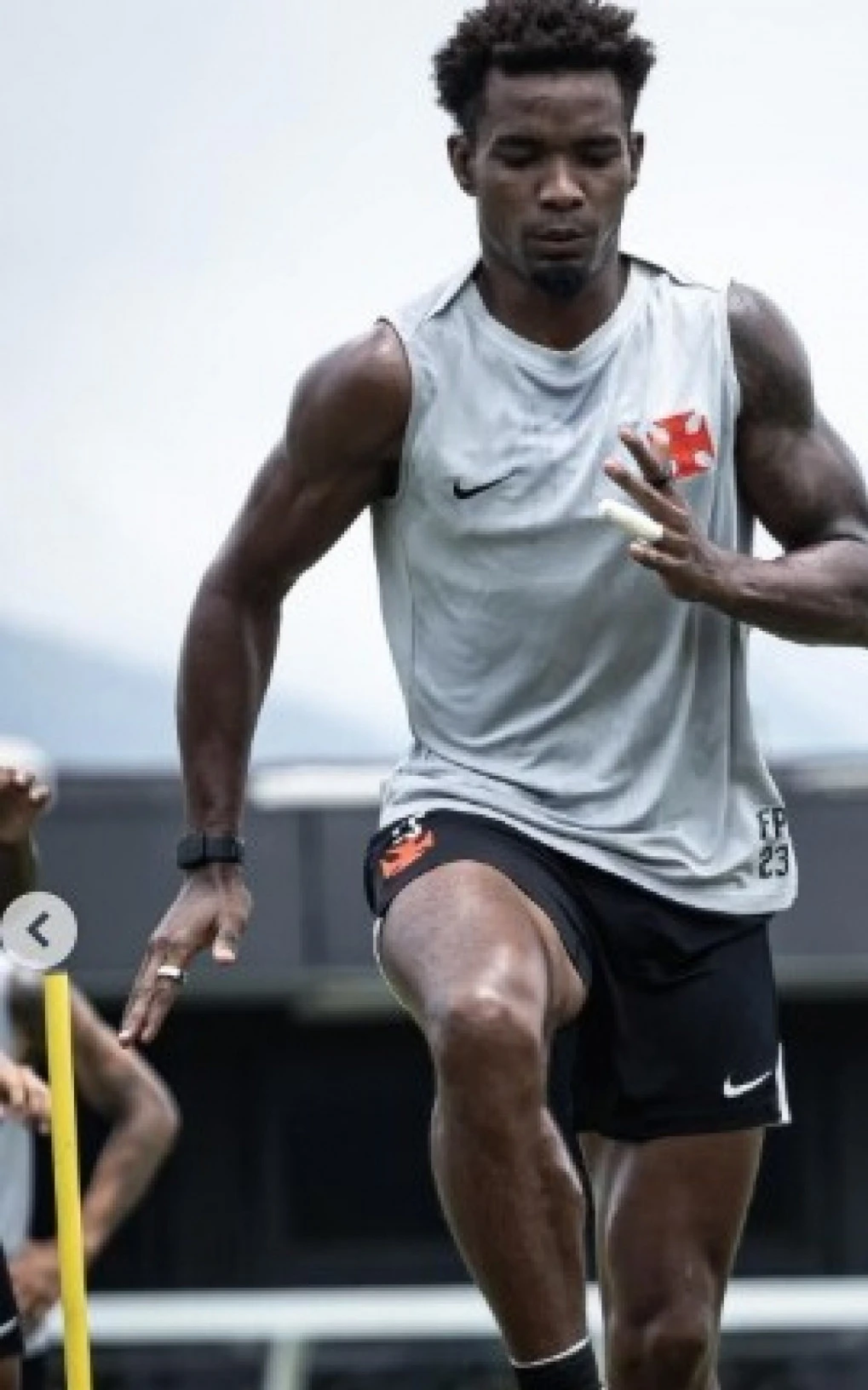 Thiago Mendes explica por que o Vasco tem correspondido em campo