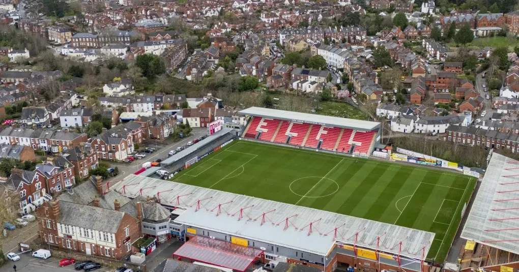 Torcedor do Barcelona erra estádio e vai a jogo da 3ª divisão