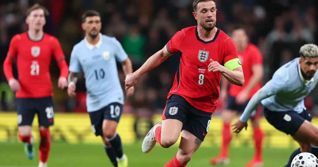 Uruguai empata com Inglaterra em Wembley com pênalti de Valverde nos acréscimos