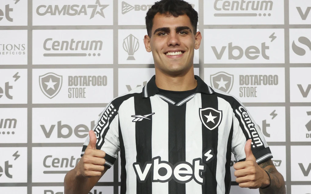 Villalba elogia conversas com Anselmi e detalha aprendizado na nova função no Botafogo