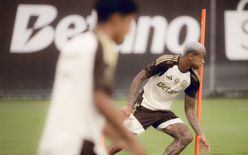 wallace-yan-ganha-confiança-de-leonardo-jardim-e-pode-furar-fila-no-flamengo-1