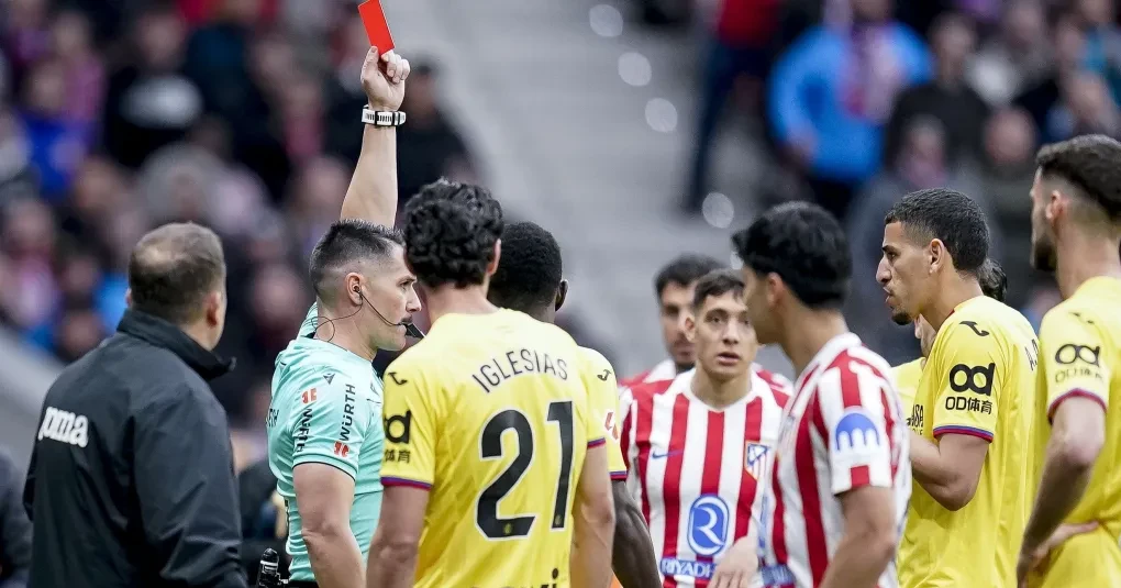 zagueiro-de-laliga-é-expulso-por-beliscar-pênis-de-adversário-veja-1