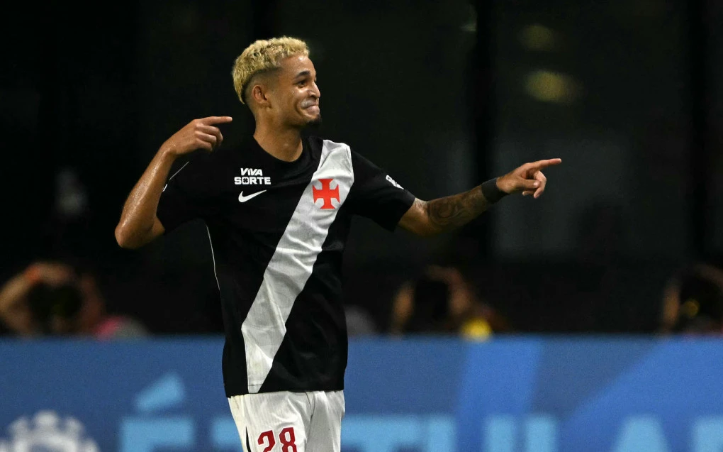 Adson valoriza boa atuação em vitória do Vasco na Sul-Americana: 'Muito feliz' | Vasco | O Dia