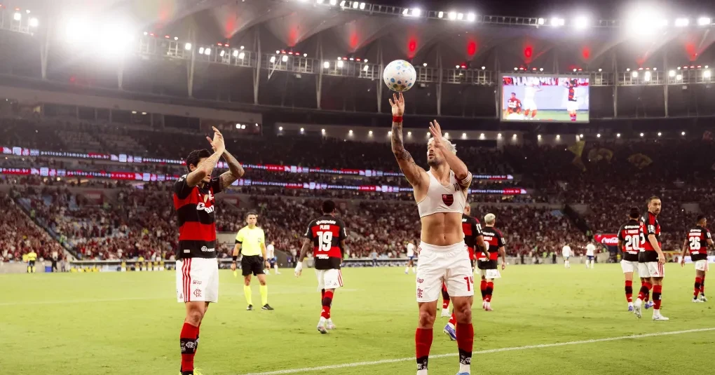 Arrascaeta chega à marca de 104 gols pelo Flamengo e homenageia Oscar | CNN Brasil