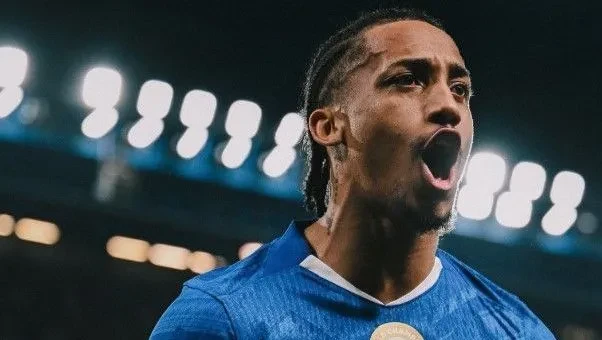 Barcelona mira João Pedro como substituto de Lewandowski, revela jornal | CNN Brasil