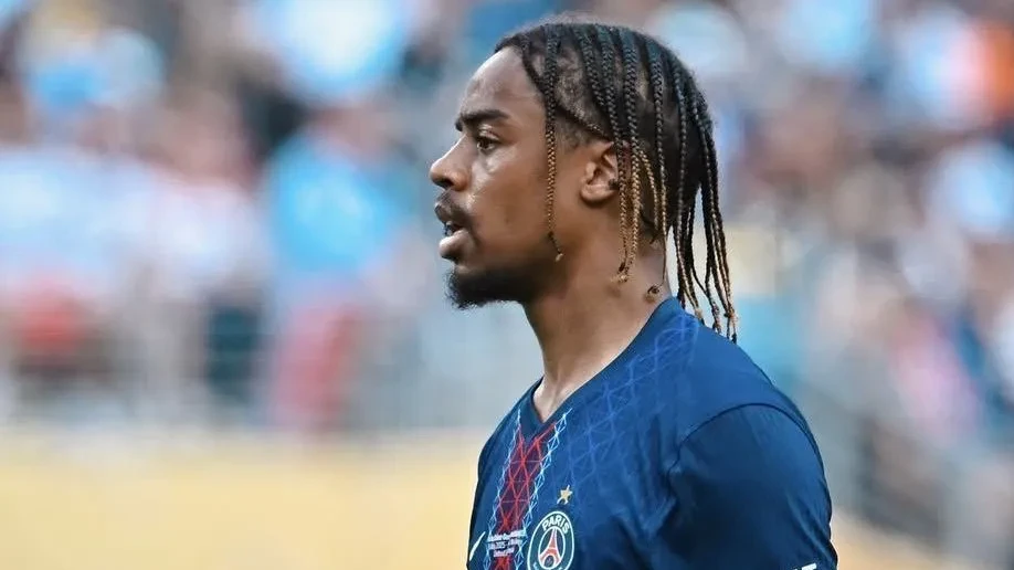 Barcola volta e reforça PSG contra o Liverpool pela Champions League | CNN Brasil