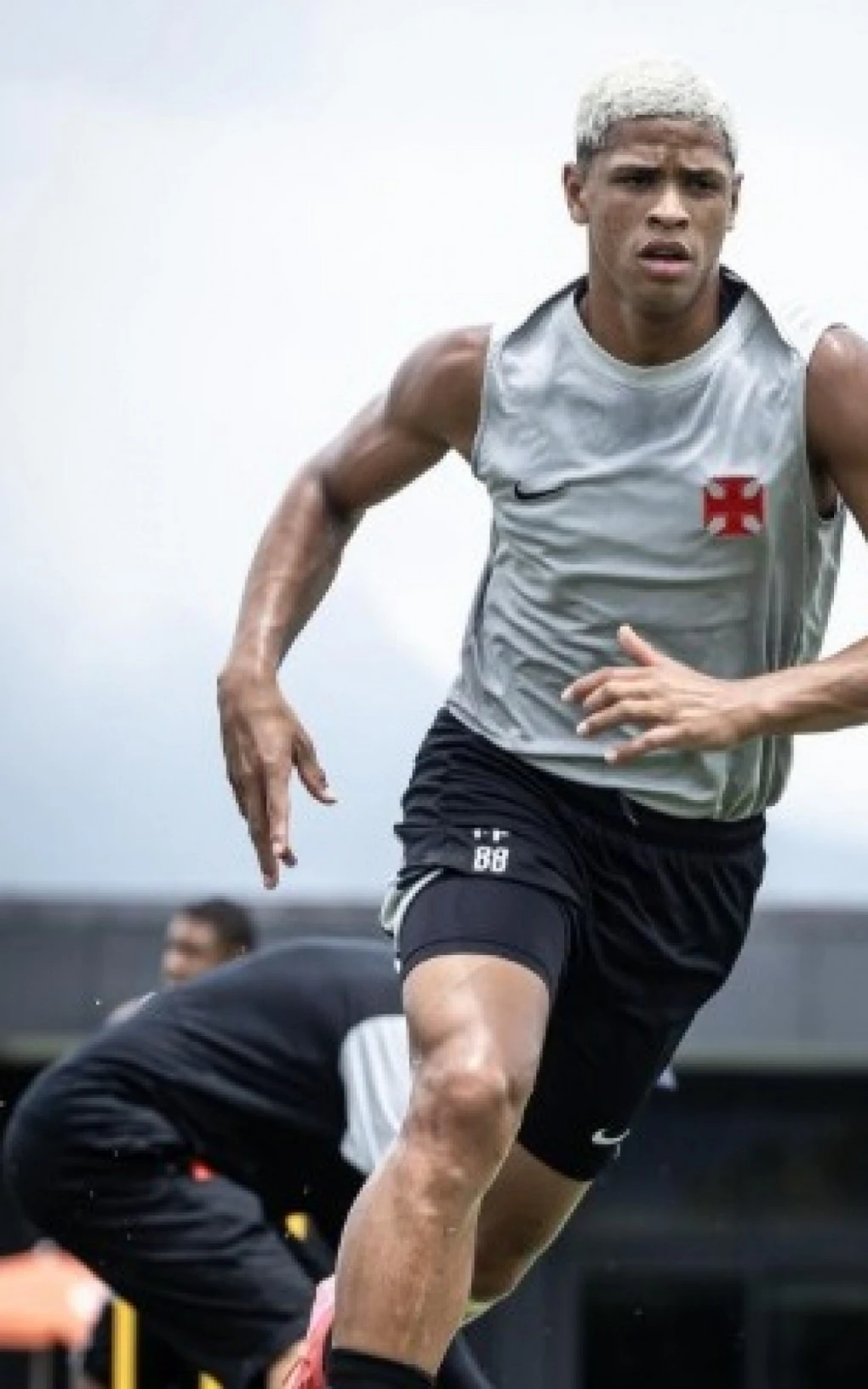 barros-volta-a-treinar-e-pode-ser-relacionado-para-jogo-contra-são-paulo-1