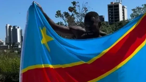 Bolasie celebra vaga da RD Congo na Copa do Mundo e dança nas redes