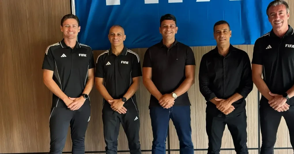 Brasil será o país com mais árbitros na Copa do Mundo; veja os escolhidos | CNN Brasil