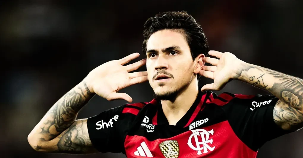 Brasileirão: Flamengo bate Fluminense com show de Pedro e sobe para 2º | CNN Brasil