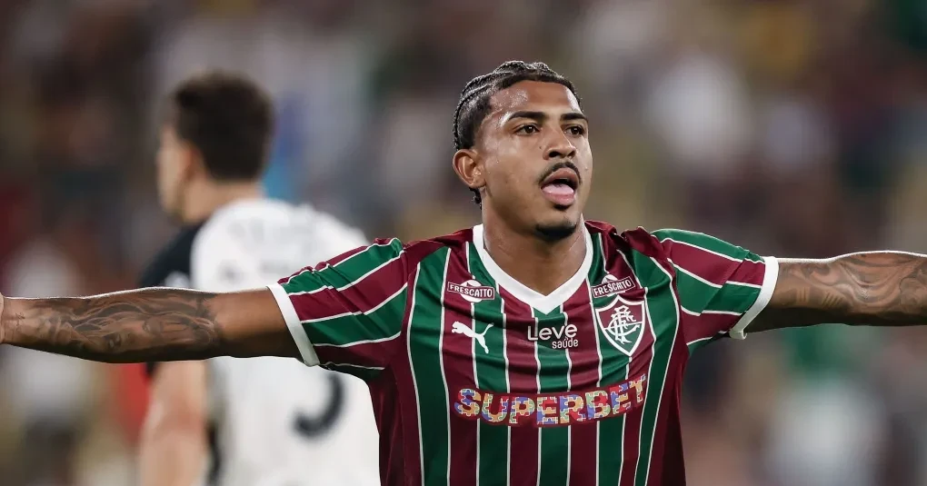 Fluminense vence Corinthians por 3 a 1 e assume a vice-liderança do Brasileirão