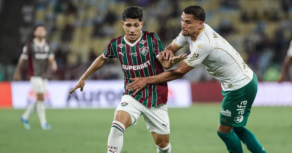 brasileirão-fluminense-vence-chapecoense-e-segue-na-briga-pela-liderança-1