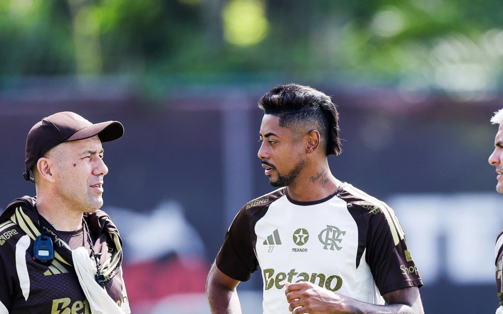 Bruno Henrique volta a ser opção no Flamengo, mas admite incômodo