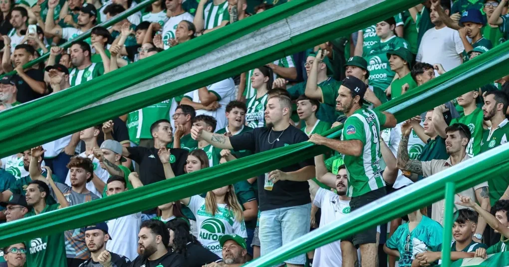 Chapecoense x Botafogo: escalações e onde assistir ao jogo do Brasileirão | CNN Brasil