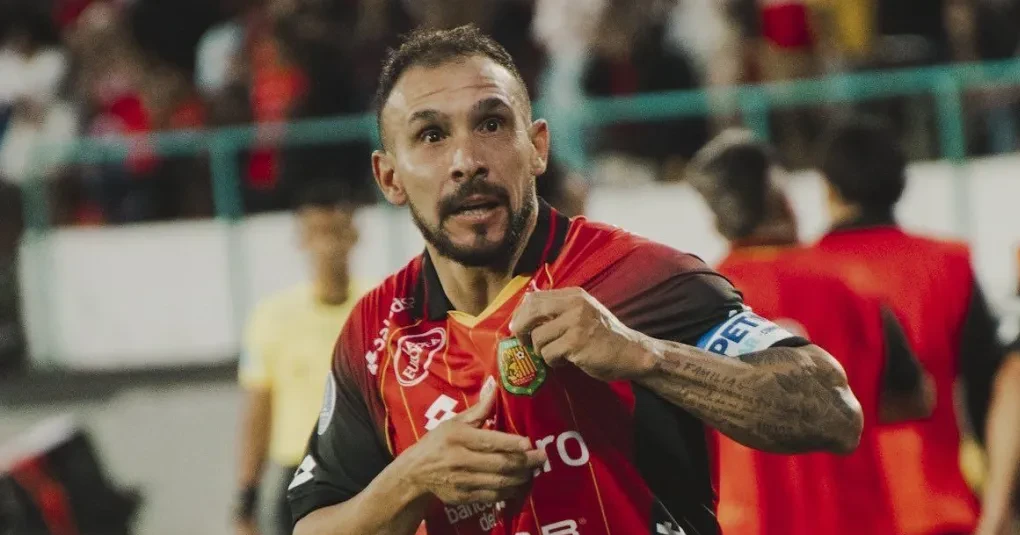 Com gol olímpico, Santos perde para o Deportivo Cuenca na Sul-Americana | CNN Brasil