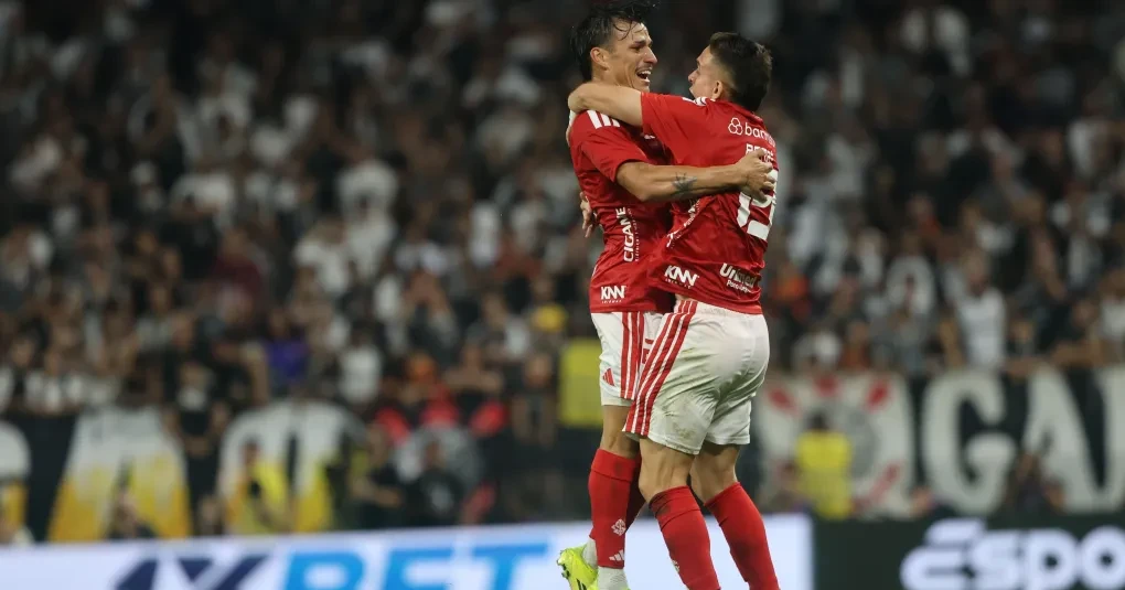 Corinthians perde para o Internacional em casa e amplia jejum no Brasileiro | CNN Brasil