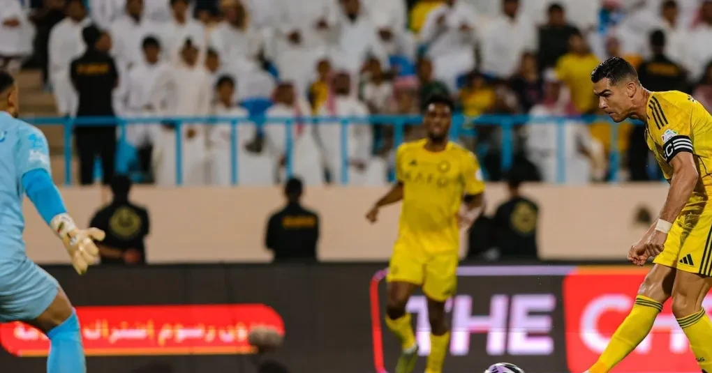 Cristiano Ronaldo marca 968º gol na carreira, e Al-Nassr vence; veja lances | CNN Brasil