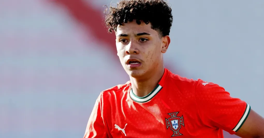 Cristiano Ronaldo pode jogar com filho no Al-Nassr em 2026 | CNN Brasil