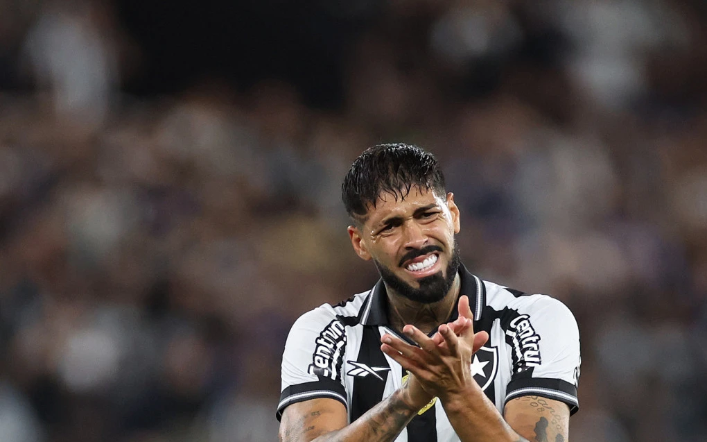 Cruzeiro monitora Barboza e aposta em Artur Jorge para avançar na negociação