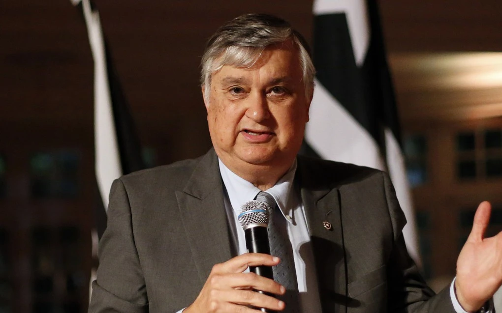 Eagle questiona nomeação de Durcesio Mello como diretor-geral da SAF do Botafogo