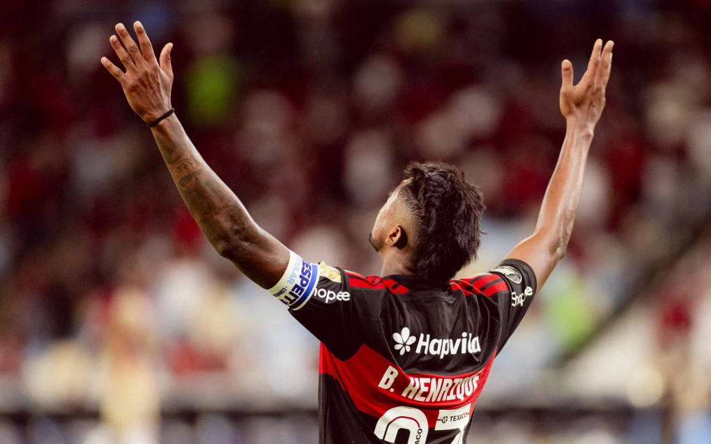 Bruno Henrique acerta últimos detalhes e deve renovar com o Flamengo
