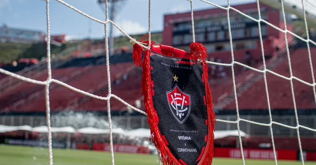 Embalado como mandante, Vitória recebe ameaçado Corinthians pelo Brasileiro | CNN Brasil